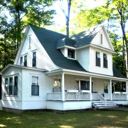 Roaring Browns Harbor Springs Exterior photo